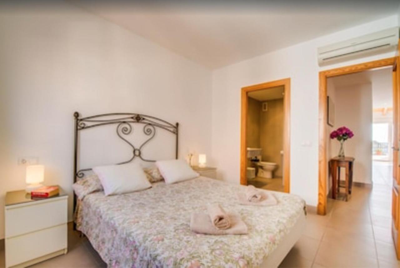 Es Port Penthouse Apartment Santanyi Exterior photo